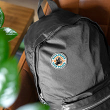 Charger l'image dans la galerie, Pin's "Sign Power" (10 pièces)