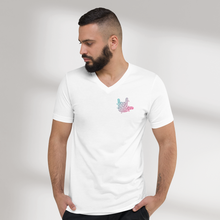 Charger l'image dans la galerie, T-shirt unisexe col V "I love you" en langue des signes