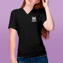 Charger l'image dans la galerie, T-shirt à col V unisexe "Deaf Friendly"