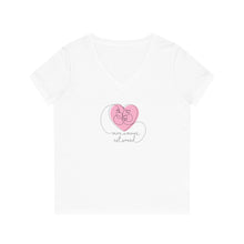 Charger l&#39;image dans la galerie, T-shirt à col V pour femme &quot;Mon amour est sourd&quot;
