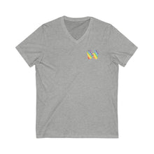 Charger l&#39;image dans la galerie, T-shirt à col V unisexe &quot;Solidarité&quot; en langue des signes
