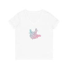 Charger l&#39;image dans la galerie, T-shirt à col V pour femme &quot;I love you&quot; en langue des signes 3

