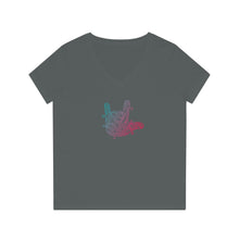 Charger l&#39;image dans la galerie, T-shirt à col V pour femme &quot;I love you&quot; en langue des signes 3
