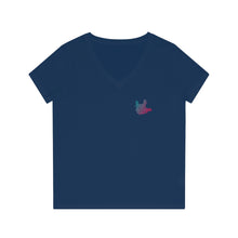 Charger l&#39;image dans la galerie, T-shirt à col V pour femme &quot;I love you&quot; en langue des signes 2
